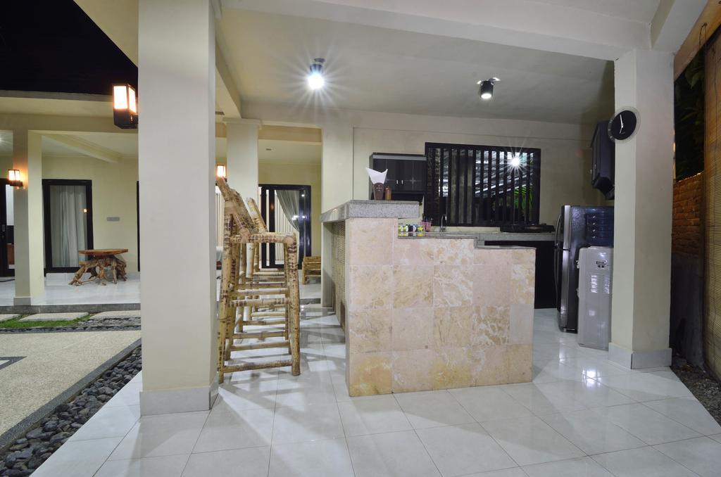 Santai Villa Kuta  Kamer foto